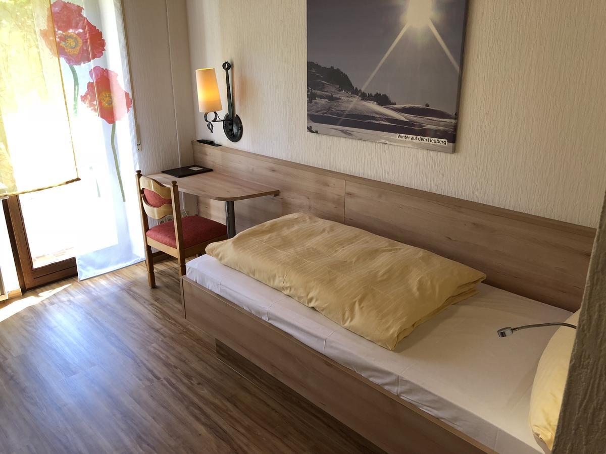 Hotel Heuberger Hof, Wehingen Exteriör bild